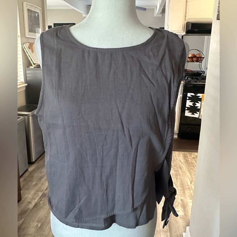 Super Cute Grey Top